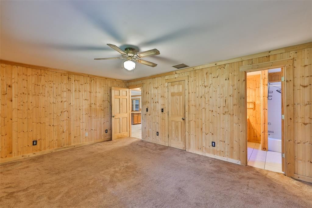 待售: $315,000 (2 贝兹, 2 浴室, 1422 平方英尺)