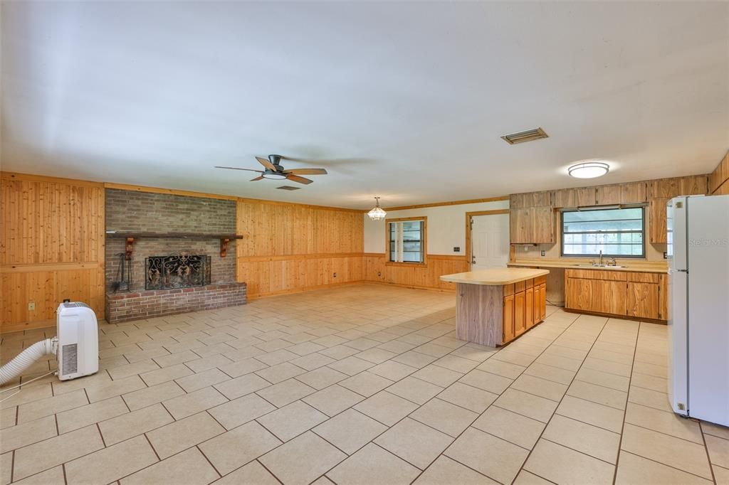 待售: $315,000 (2 贝兹, 2 浴室, 1422 平方英尺)