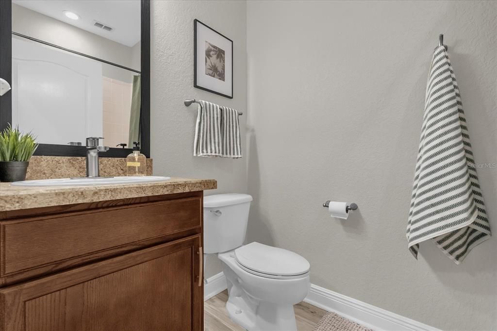 For Sale: $285,000 (2 beds, 2 baths, 1265 Square Feet)