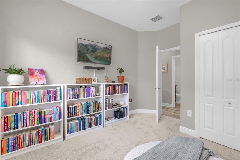 For Sale: $285,000 (2 beds, 2 baths, 1265 Square Feet)