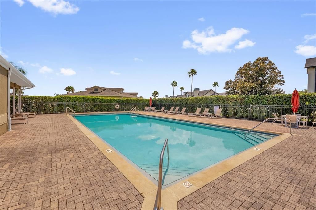 For Sale: $285,000 (2 beds, 2 baths, 1265 Square Feet)