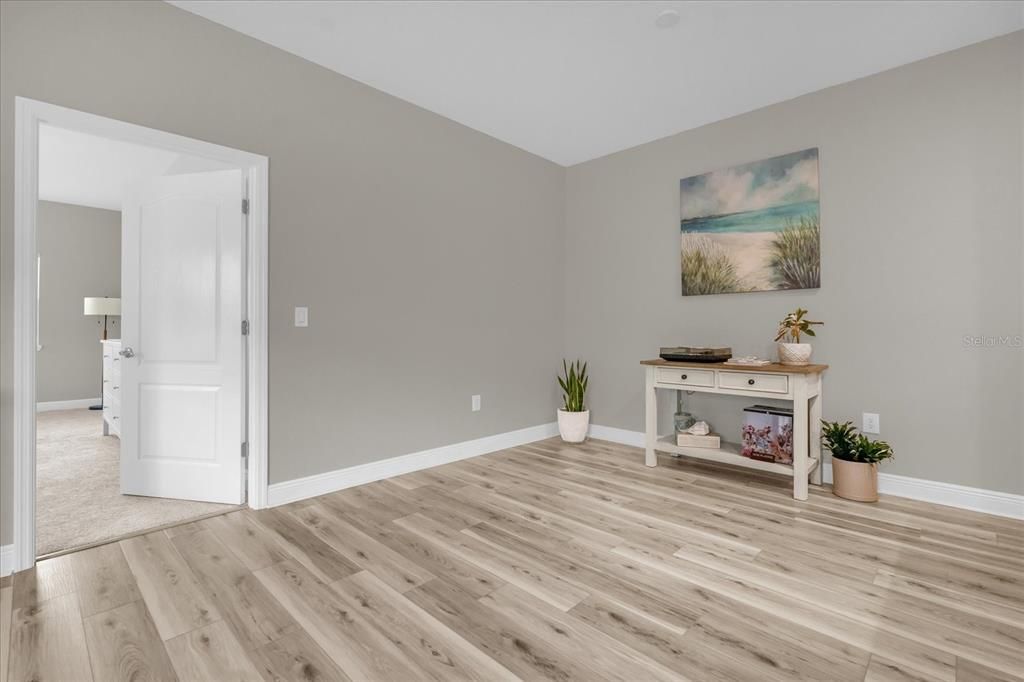 For Sale: $285,000 (2 beds, 2 baths, 1265 Square Feet)