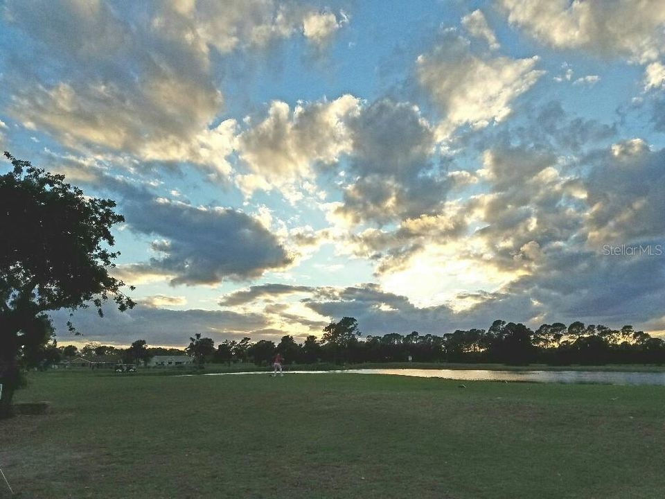 For Sale: $255,000 (2 beds, 2 baths, 1220 Square Feet)