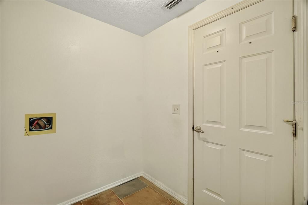 待售: $370,000 (3 贝兹, 3 浴室, 1691 平方英尺)