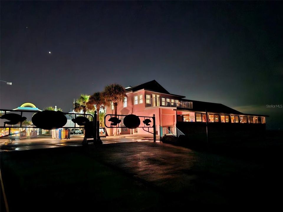 Active With Contract: $399,500 (3 beds, 2 baths, 1937 Square Feet)