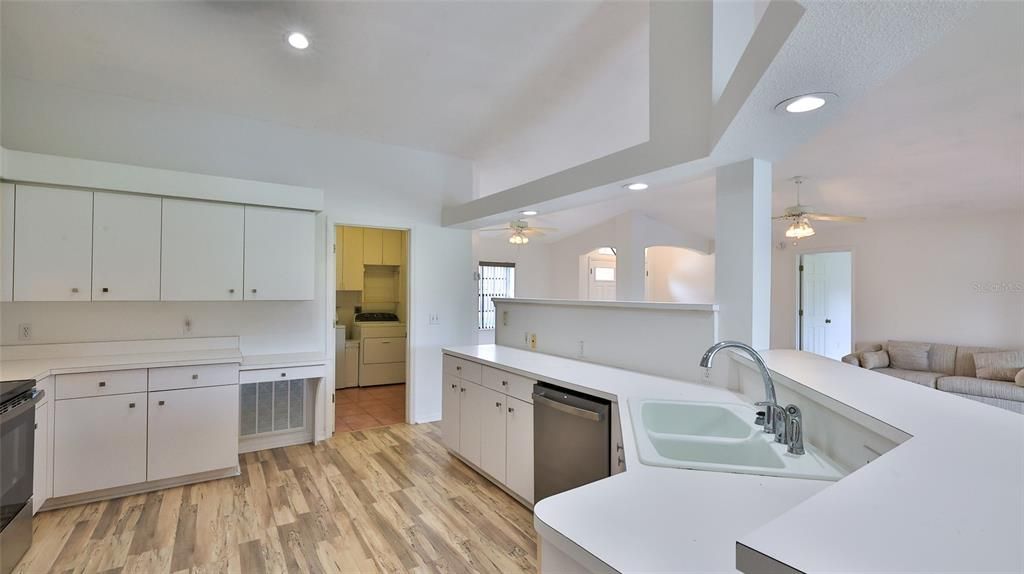 Active With Contract: $399,500 (3 beds, 2 baths, 1937 Square Feet)