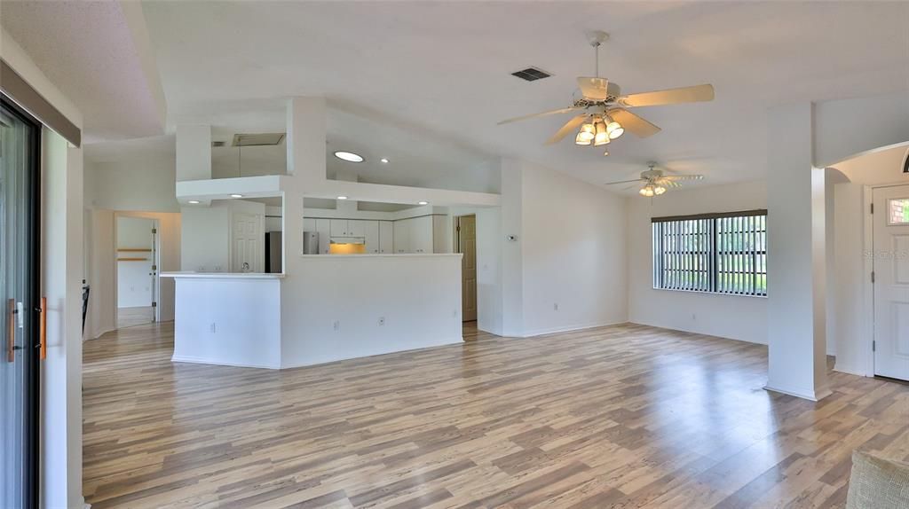 Active With Contract: $399,500 (3 beds, 2 baths, 1937 Square Feet)