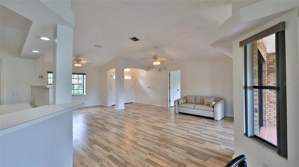 Active With Contract: $399,500 (3 beds, 2 baths, 1937 Square Feet)