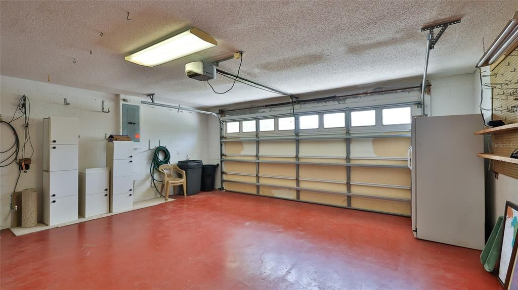 Active With Contract: $399,500 (3 beds, 2 baths, 1937 Square Feet)