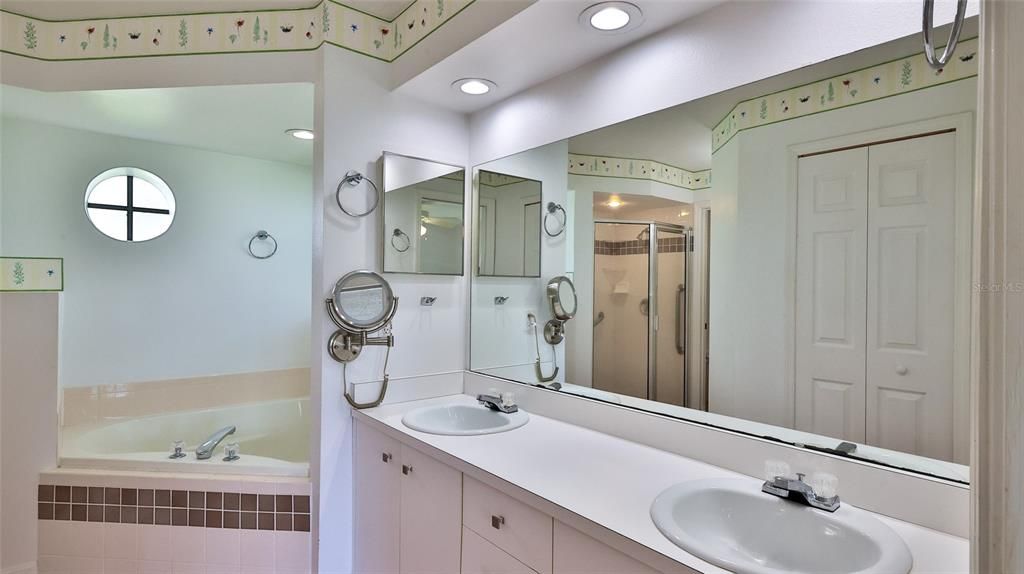 Active With Contract: $399,500 (3 beds, 2 baths, 1937 Square Feet)