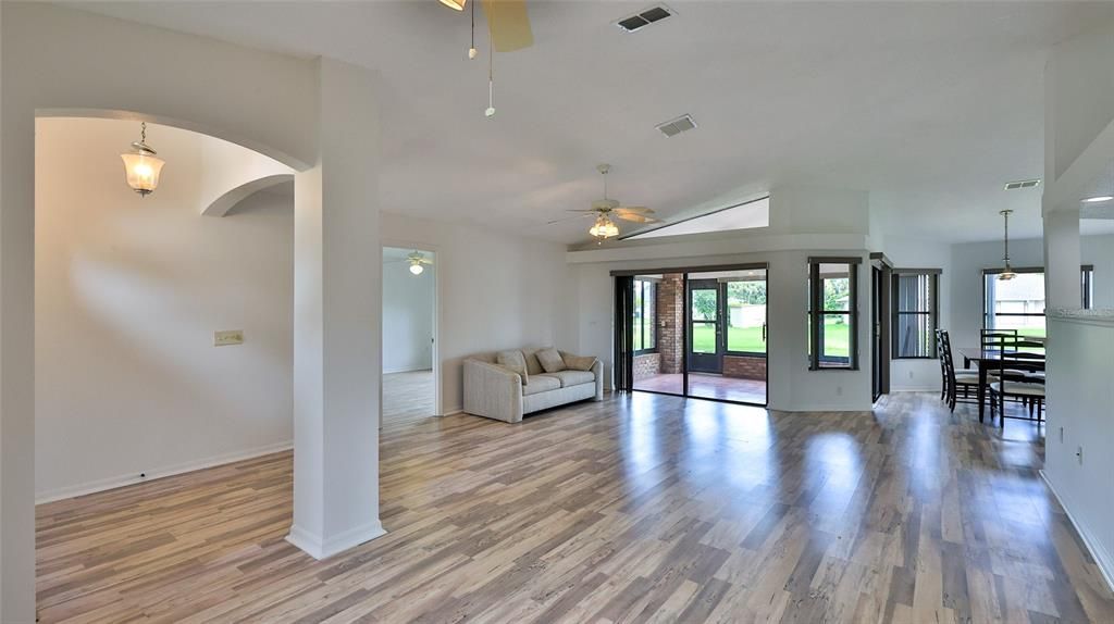 Active With Contract: $399,500 (3 beds, 2 baths, 1937 Square Feet)