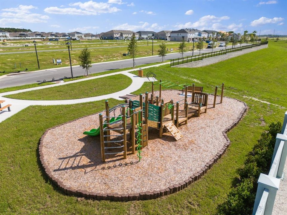 合同活跃: $338,990 (3 贝兹, 2 浴室, 1476 平方英尺)