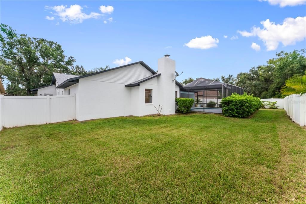 Под контрактом: $610,000 (4 спален, 2 ванн, 2462 Квадратных фут)