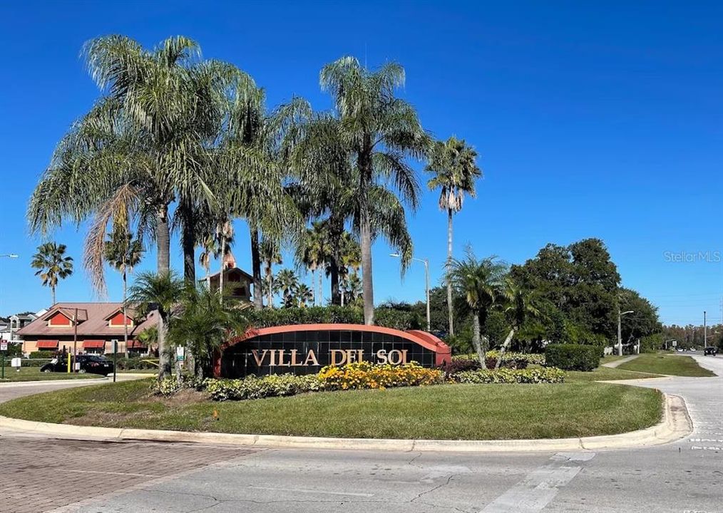 Active With Contract: $1,400 (2 beds, 2 baths, 1026 Square Feet)