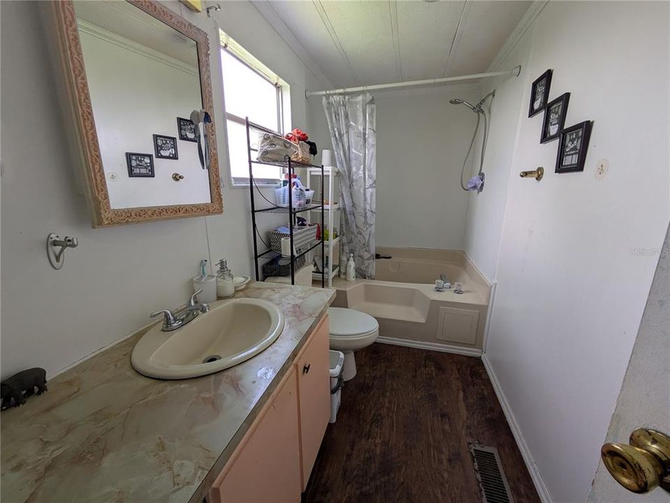 待售: $190,000 (3 贝兹, 2 浴室, 1344 平方英尺)