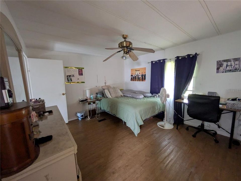 待售: $190,000 (3 贝兹, 2 浴室, 1344 平方英尺)