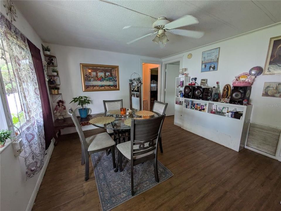 待售: $190,000 (3 贝兹, 2 浴室, 1344 平方英尺)