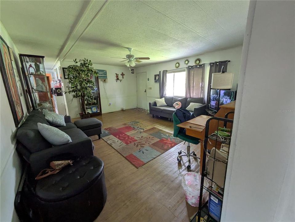 待售: $190,000 (3 贝兹, 2 浴室, 1344 平方英尺)