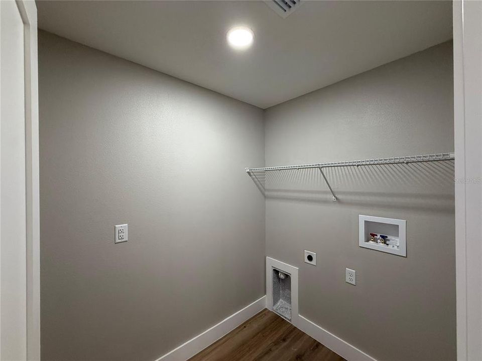 На продажу: $270,000 (3 спален, 2 ванн, 1448 Квадратных фут)