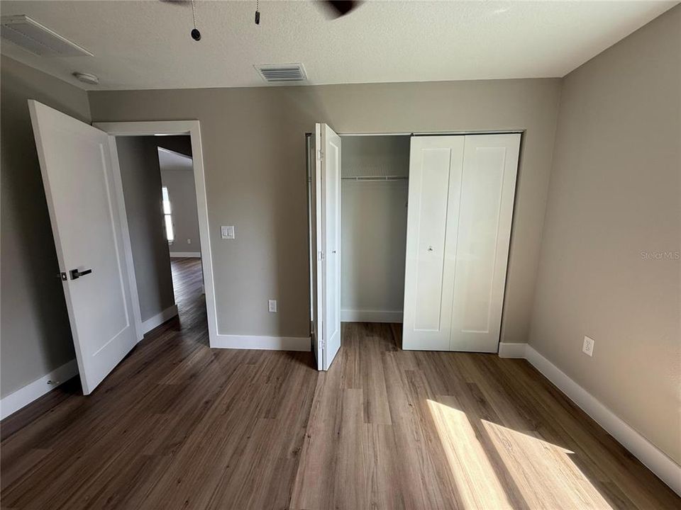 На продажу: $270,000 (3 спален, 2 ванн, 1448 Квадратных фут)