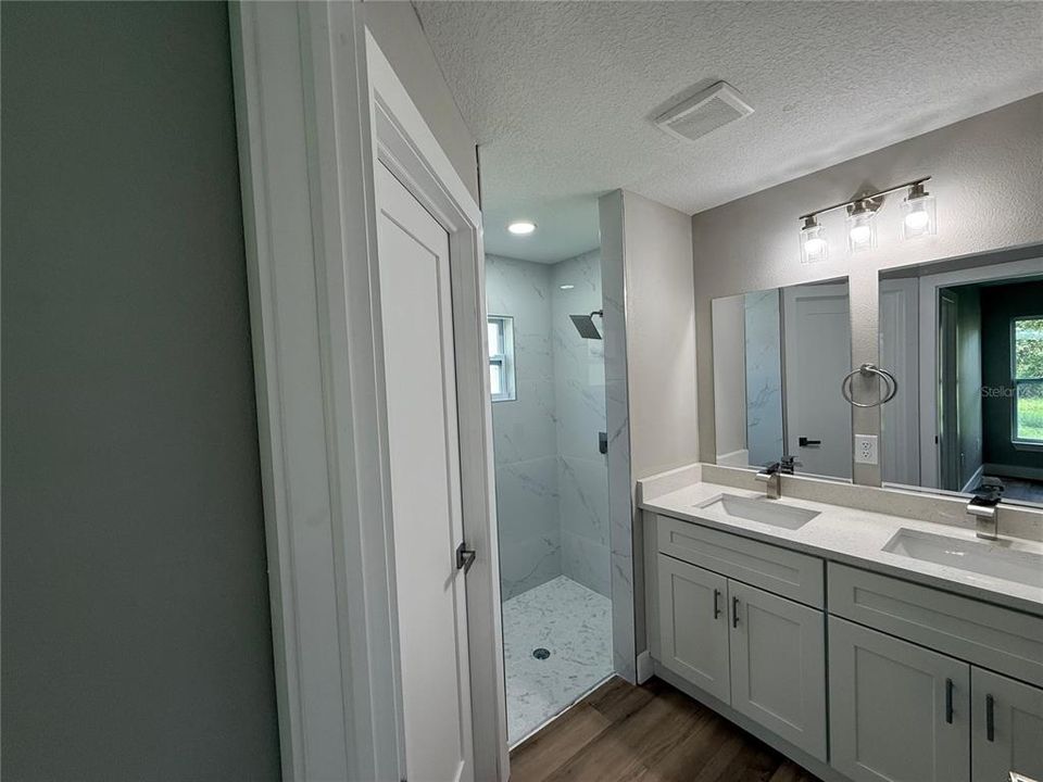 На продажу: $270,000 (3 спален, 2 ванн, 1448 Квадратных фут)