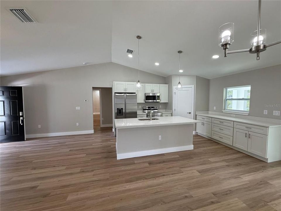 На продажу: $270,000 (3 спален, 2 ванн, 1448 Квадратных фут)