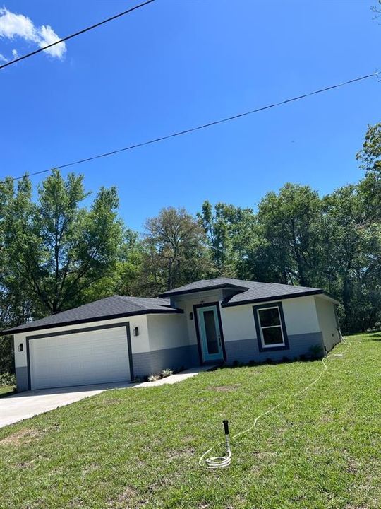 For Rent: $1,800 (3 beds, 2 baths, 1411 Square Feet)