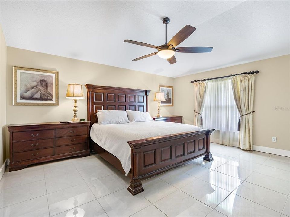 For Sale: $475,000 (3 beds, 2 baths, 1830 Square Feet)