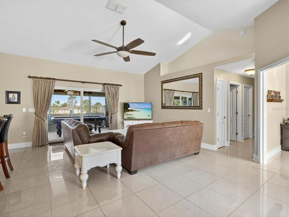 For Sale: $475,000 (3 beds, 2 baths, 1830 Square Feet)