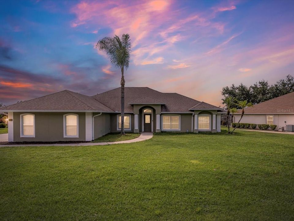 For Sale: $475,000 (3 beds, 2 baths, 1830 Square Feet)