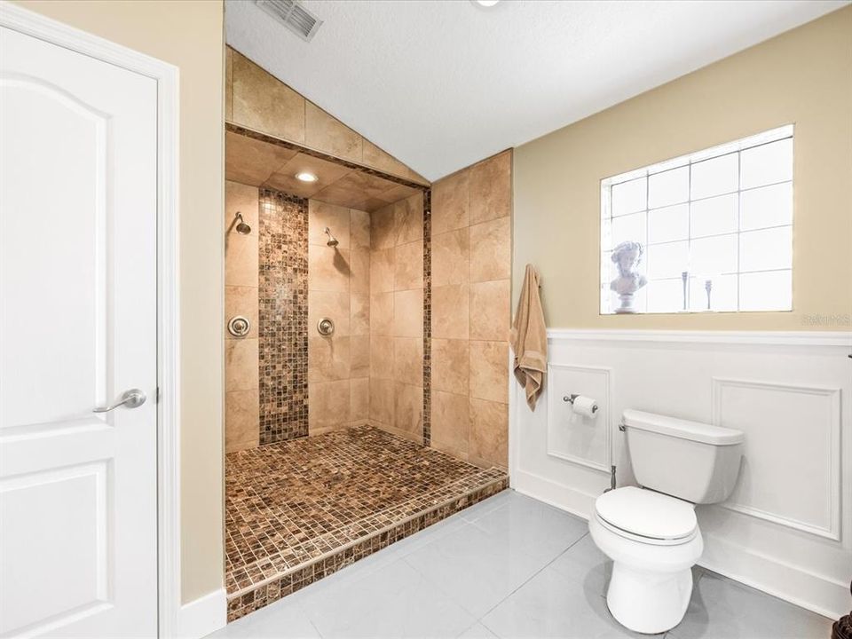 For Sale: $475,000 (3 beds, 2 baths, 1830 Square Feet)