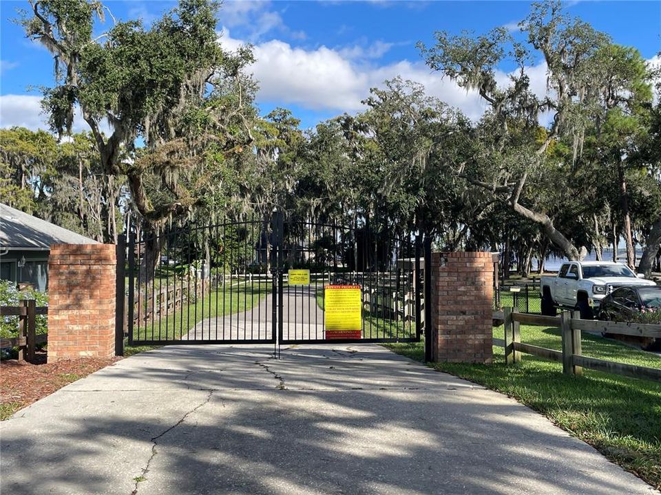 For Sale: $475,000 (3 beds, 2 baths, 1830 Square Feet)