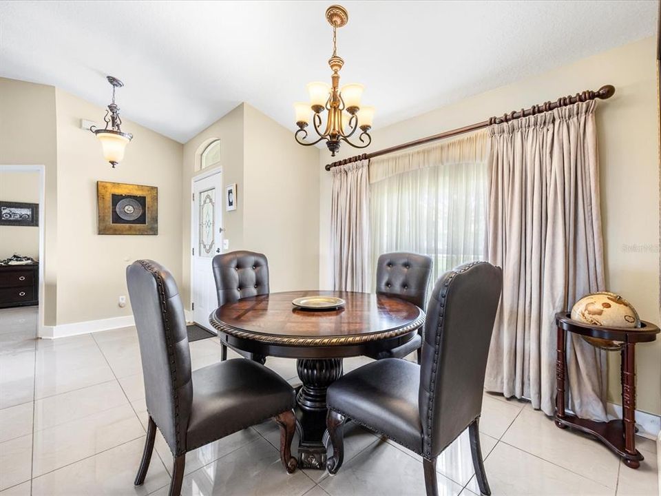 For Sale: $475,000 (3 beds, 2 baths, 1830 Square Feet)