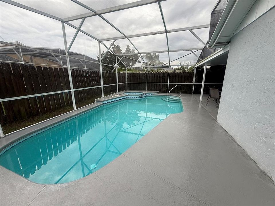 For Rent: $2,300 (3 beds, 2 baths, 1377 Square Feet)