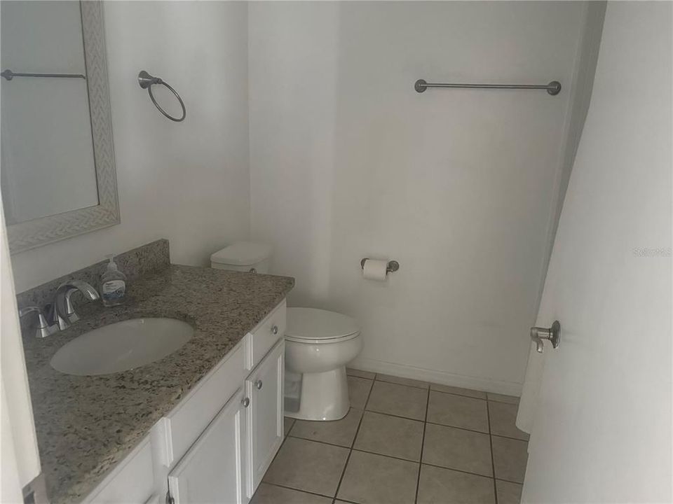 For Rent: $2,300 (3 beds, 2 baths, 1377 Square Feet)