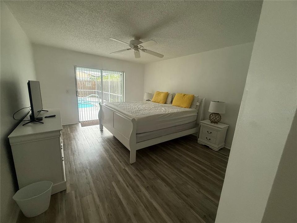 For Rent: $2,300 (3 beds, 2 baths, 1377 Square Feet)