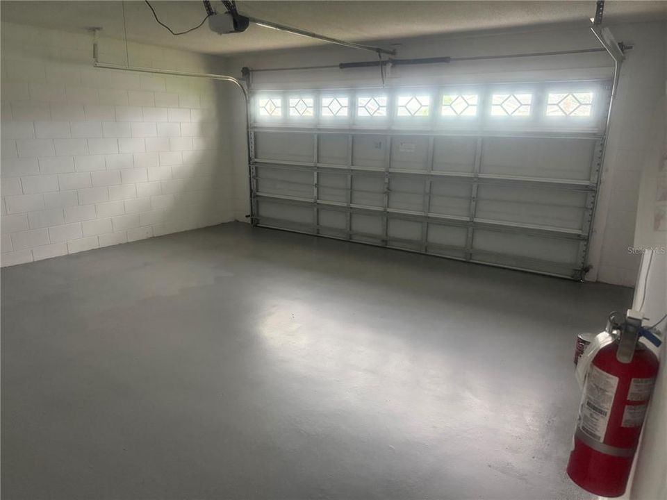 For Rent: $2,300 (3 beds, 2 baths, 1377 Square Feet)