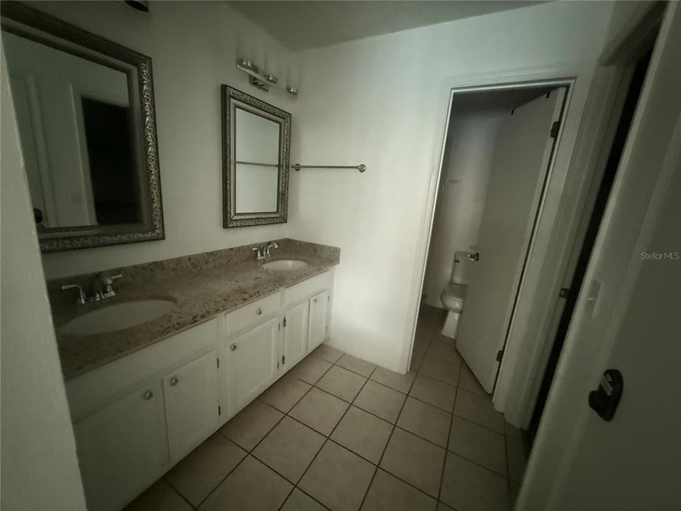 For Rent: $2,300 (3 beds, 2 baths, 1377 Square Feet)