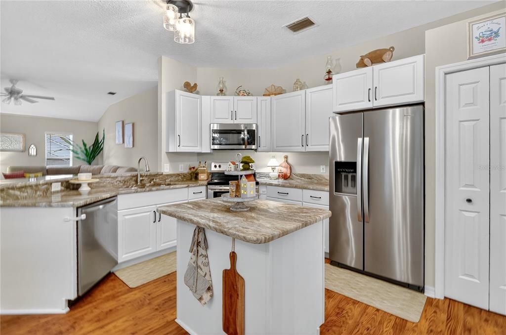 Active With Contract: $574,900 (4 beds, 2 baths, 2147 Square Feet)