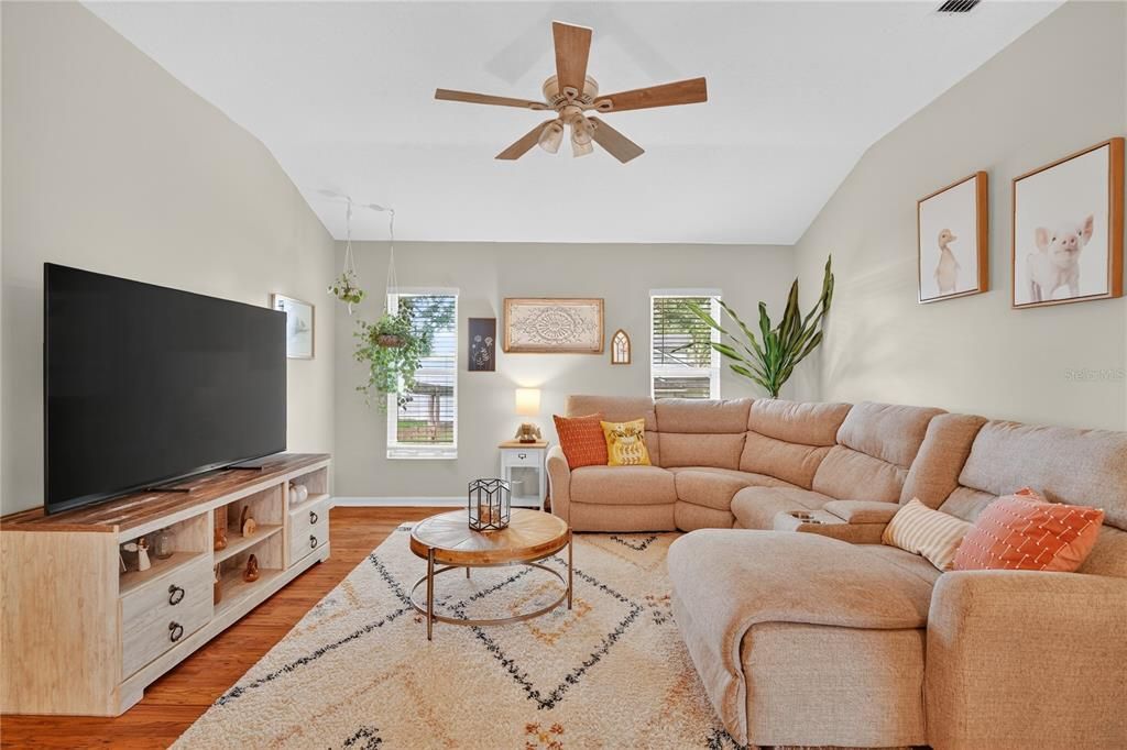 Active With Contract: $574,900 (4 beds, 2 baths, 2147 Square Feet)