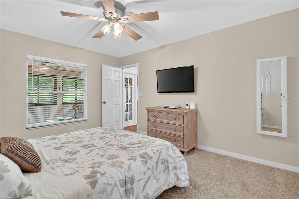 Active With Contract: $574,900 (4 beds, 2 baths, 2147 Square Feet)