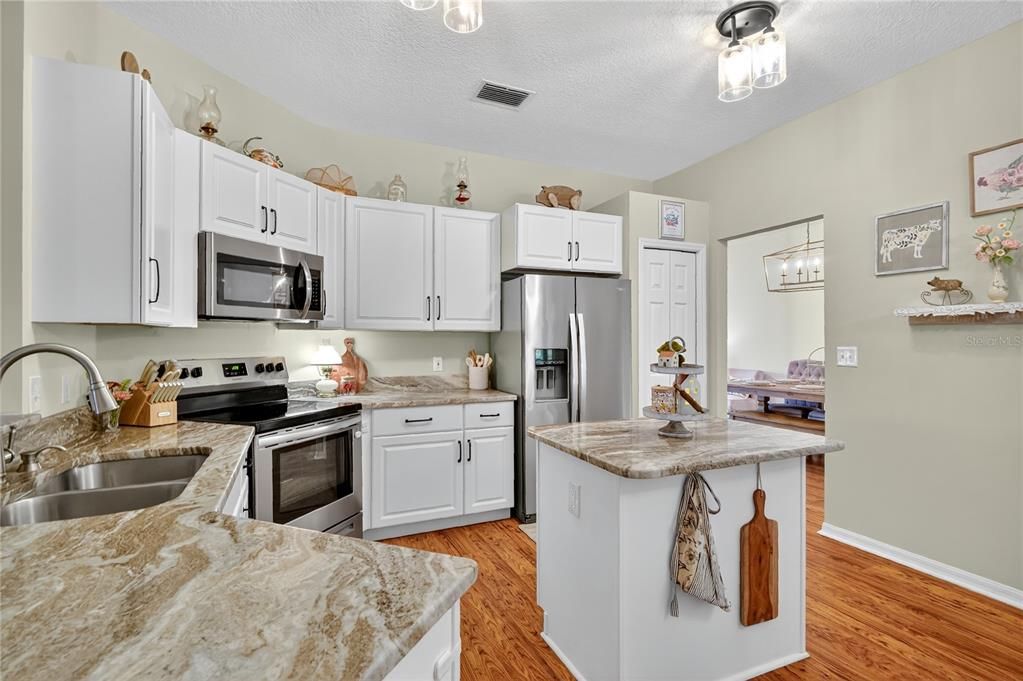 Active With Contract: $574,900 (4 beds, 2 baths, 2147 Square Feet)