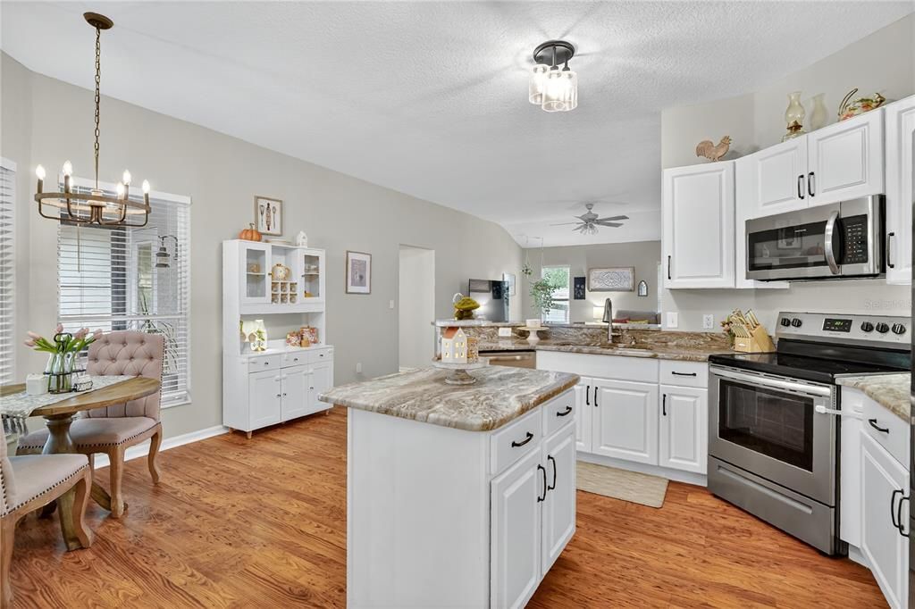 Active With Contract: $574,900 (4 beds, 2 baths, 2147 Square Feet)