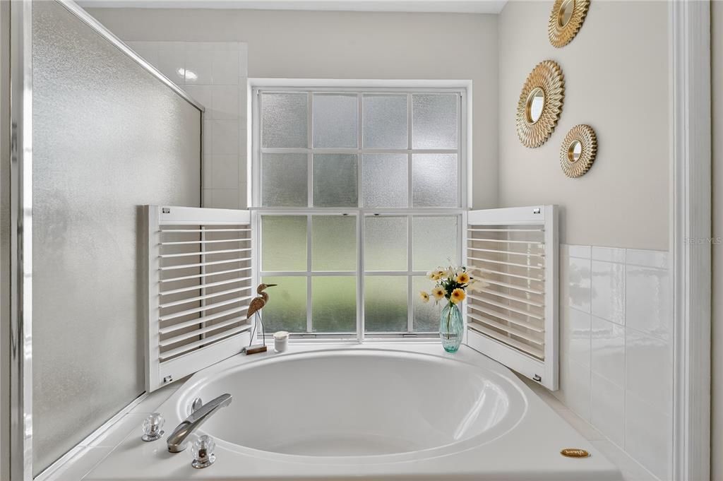 Active With Contract: $574,900 (4 beds, 2 baths, 2147 Square Feet)