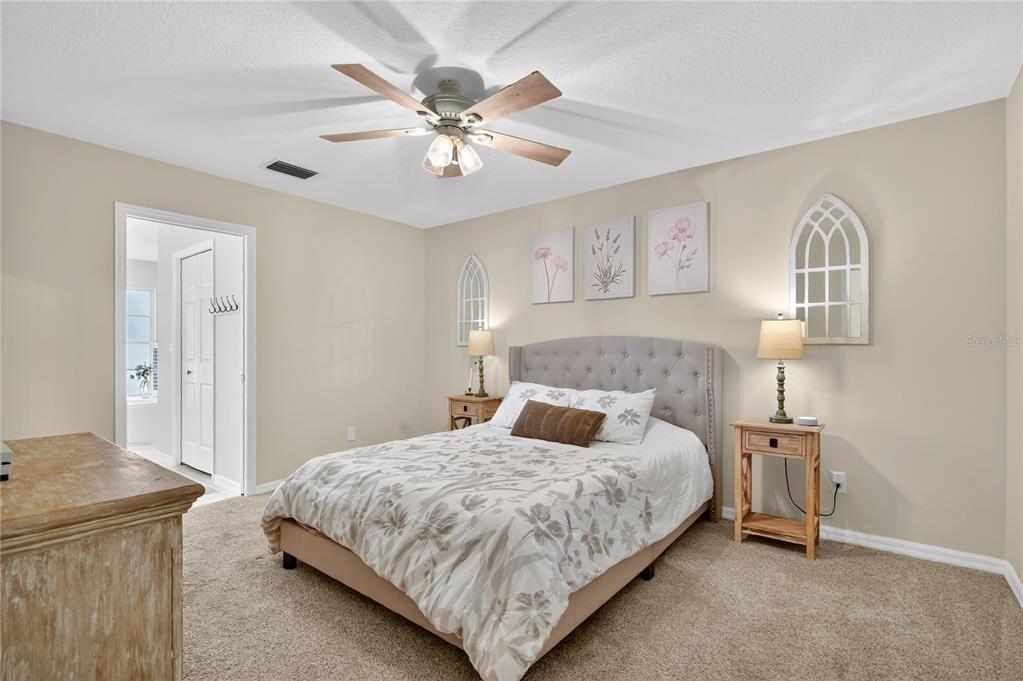 Active With Contract: $574,900 (4 beds, 2 baths, 2147 Square Feet)