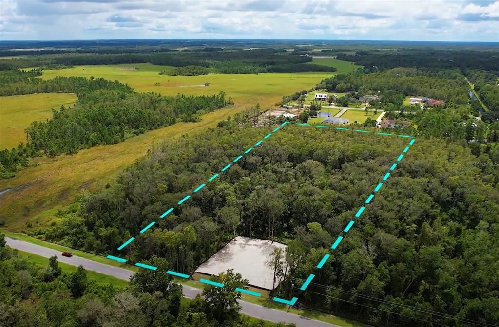 待售: $298,000 (3.25 acres)