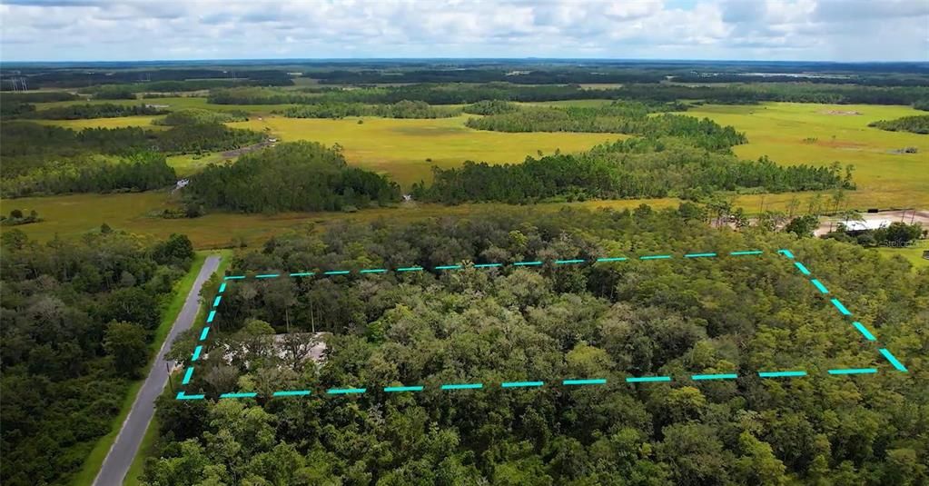 待售: $298,000 (3.25 acres)