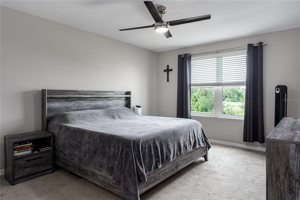 En Venta: $315,900 (3 camas, 2 baños, 1575 Pies cuadrados)