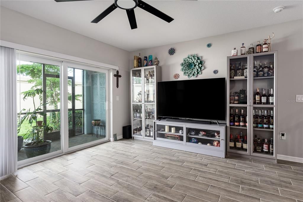 En Venta: $315,900 (3 camas, 2 baños, 1575 Pies cuadrados)