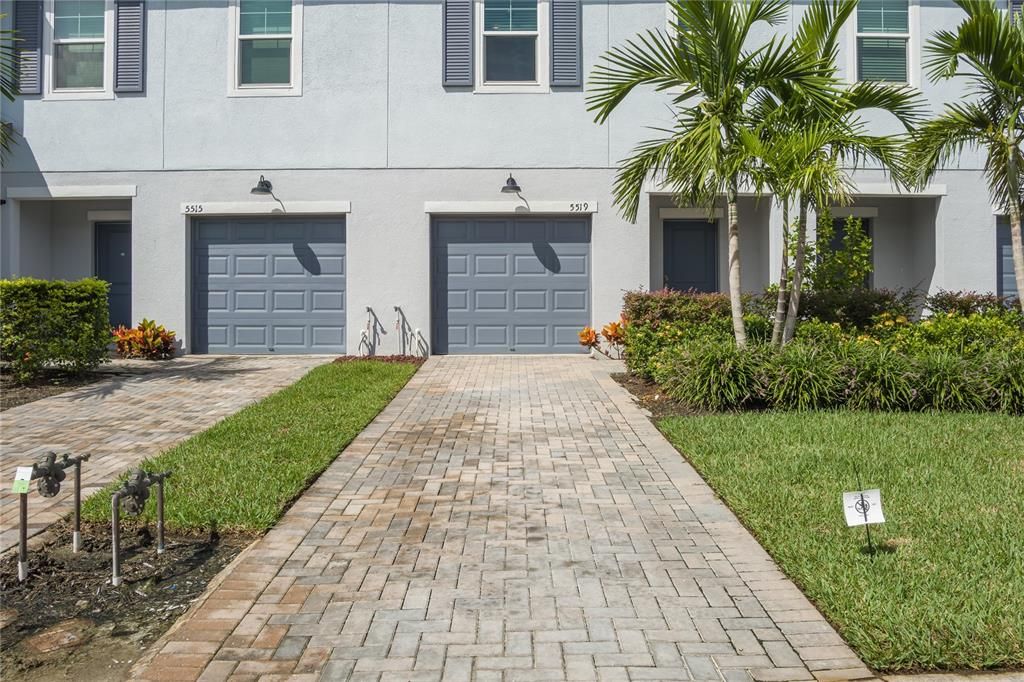 En Venta: $315,900 (3 camas, 2 baños, 1575 Pies cuadrados)